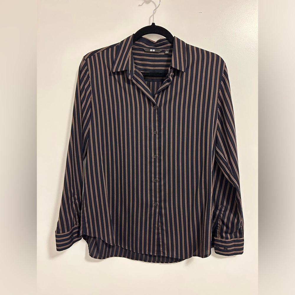 Uniqlo women’s shirt